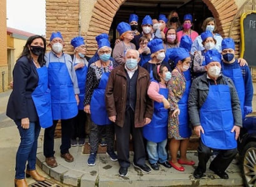 el-ayuntamiento-de-zaragoza-la-fundacion-agustina-zaragoza-fundacion-down-zaragoza-y-la-residencia-de-mayores-santa-barbara-fundaz-organizan-un-encuentro-intergeneracional-entre-personas-mayores-y-jovenes-con-diversidad-funcional